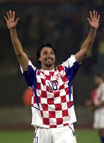 会员大会上施洛特贝克没和凯尔握手，记者：相关人员说没矛盾（会员大会上施洛特贝克未与凯尔握手 记者：知情者称双方并无矛盾）