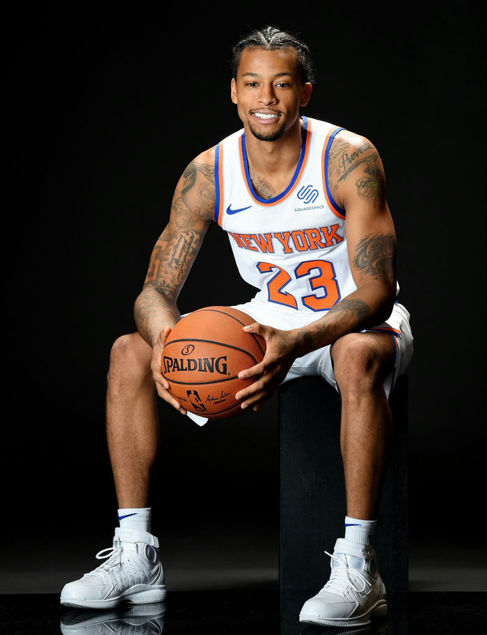 迪洛伦佐：赛后会和孔蒂复盘比赛；欧冠还有两轮还有机会晋级（迪洛伦佐：赛后将与孔蒂复盘，欧冠剩两轮仍有晋级机会）