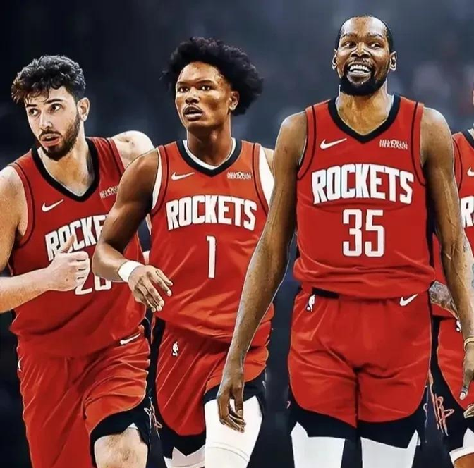 詹姆斯：英格拉姆当年还是个年轻人，如今已是经验丰富的老将（詹姆斯：英格拉姆从青涩新秀蜕变为经验老到的老将）