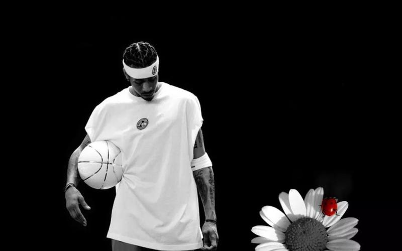 巴黎双前锋联手制造三球（巴黎锋线双子星携手斩获三球）