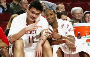 半场：新鹏城1-1成都，安永佳开场闪击，费利佩建功（半场战罢：新鹏城1-1成都，安永佳闪电破门，费利佩扳平比分）