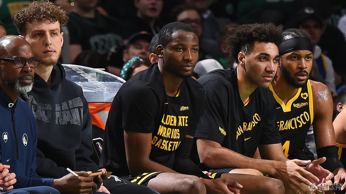 FIFA发布的世界杯赛程以美东时间计算，比北京时间慢12小时（FIFA公布世界杯赛程按美东时间计算，较北京时间晚12小时）