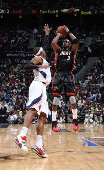 重大突破！VAR将新增角球和第二黄牌复核权限，2026世界杯率先试点（重磅升级：VAR将获角球与第二黄牌复核权，2026年世界杯率先试点）